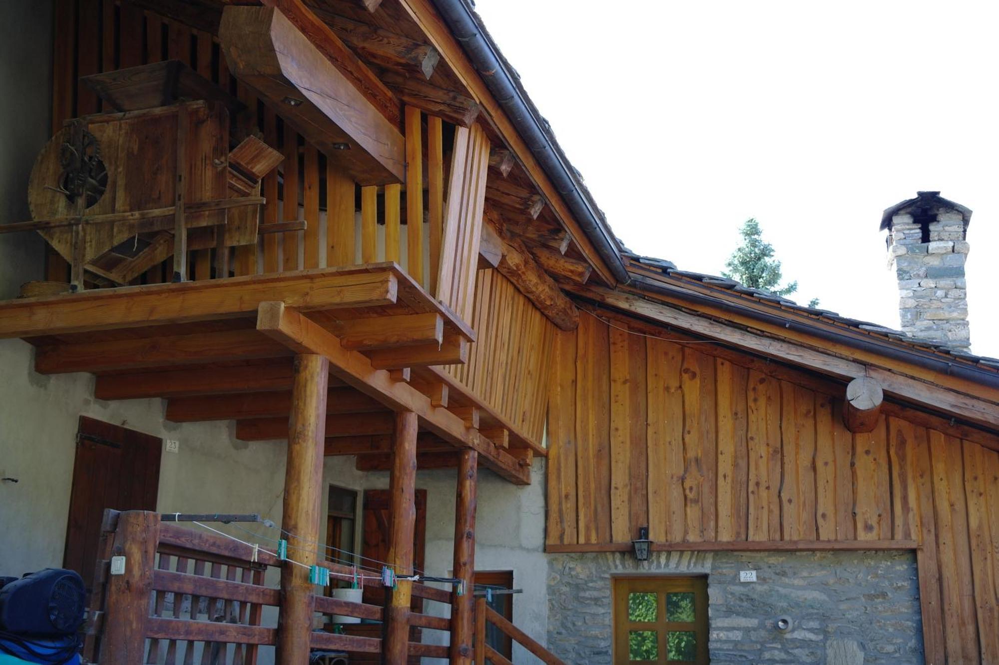 Le Vieux Noyer - Appartamenti Al Verde Villaggio Di Rumiod Saint-Pierre Exterior photo
